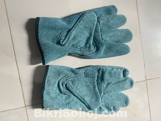 Hand gloves 100% lather